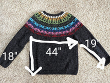 Load image into Gallery viewer, Hand knit Icelandic wool sweater
