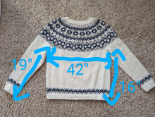 Load image into Gallery viewer, Hand knit Icelandic wool sweater
