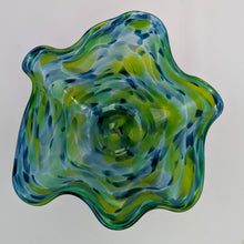 Load image into Gallery viewer, Wavy Green mix bowl
