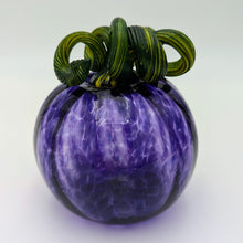 Load image into Gallery viewer, Hand blow glass pumpkin - Purple
