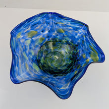 Load image into Gallery viewer, Small Earth bowl
