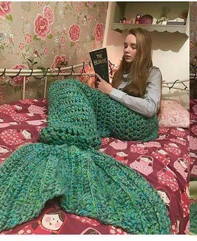 Mermaid Tail Weighted blanket - Adult size in Green