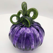 Load image into Gallery viewer, Hand blow glass pumpkin - Purple
