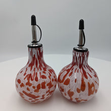 Load image into Gallery viewer, Oil bottle with cap - Small red dots
